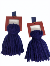 Load image into Gallery viewer, Medium Square Earrings
